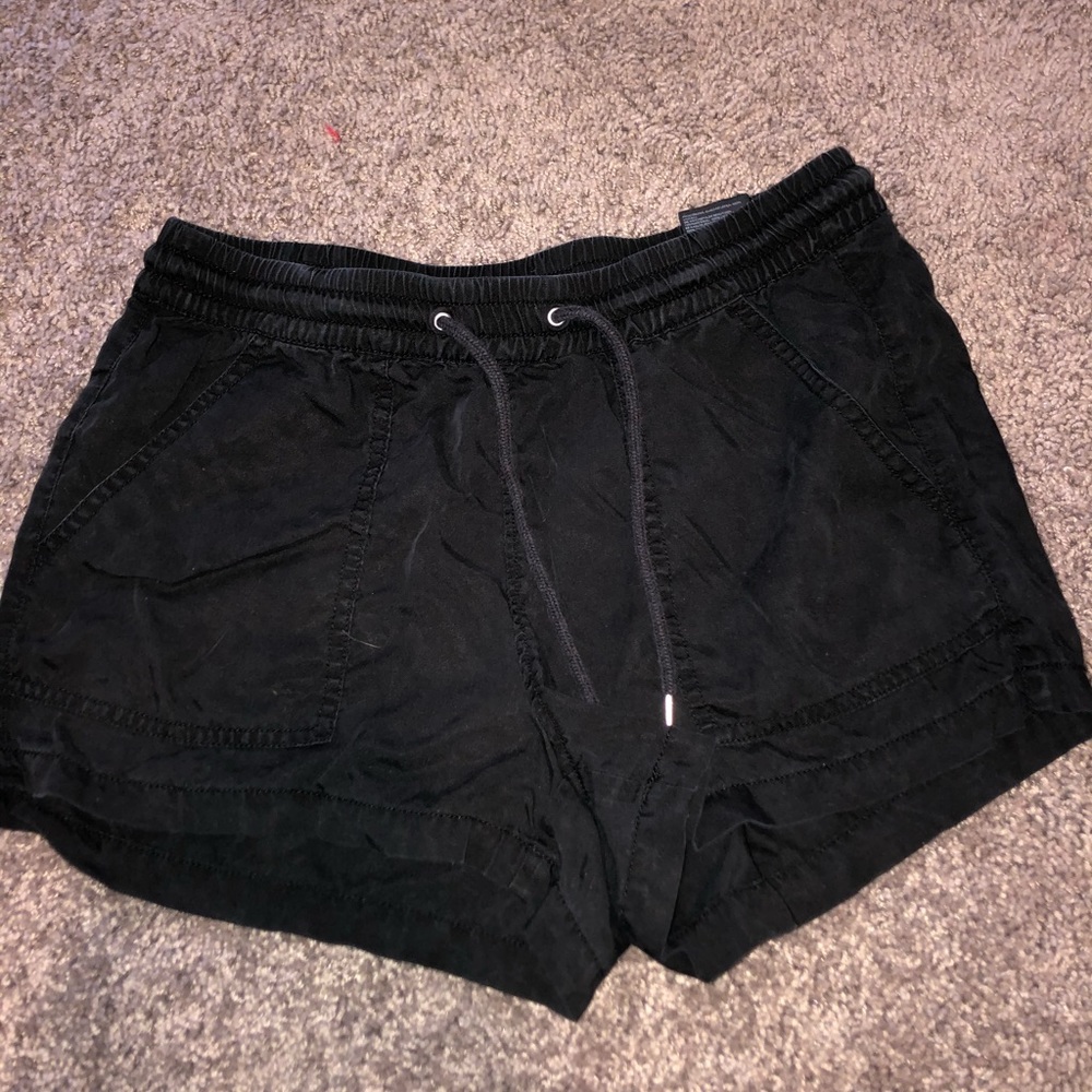 ✨black shorts✨